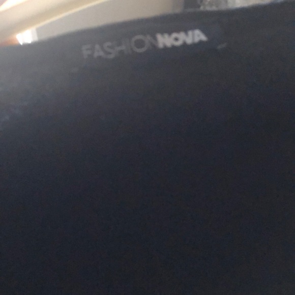 A dress - Picture 3 of 3